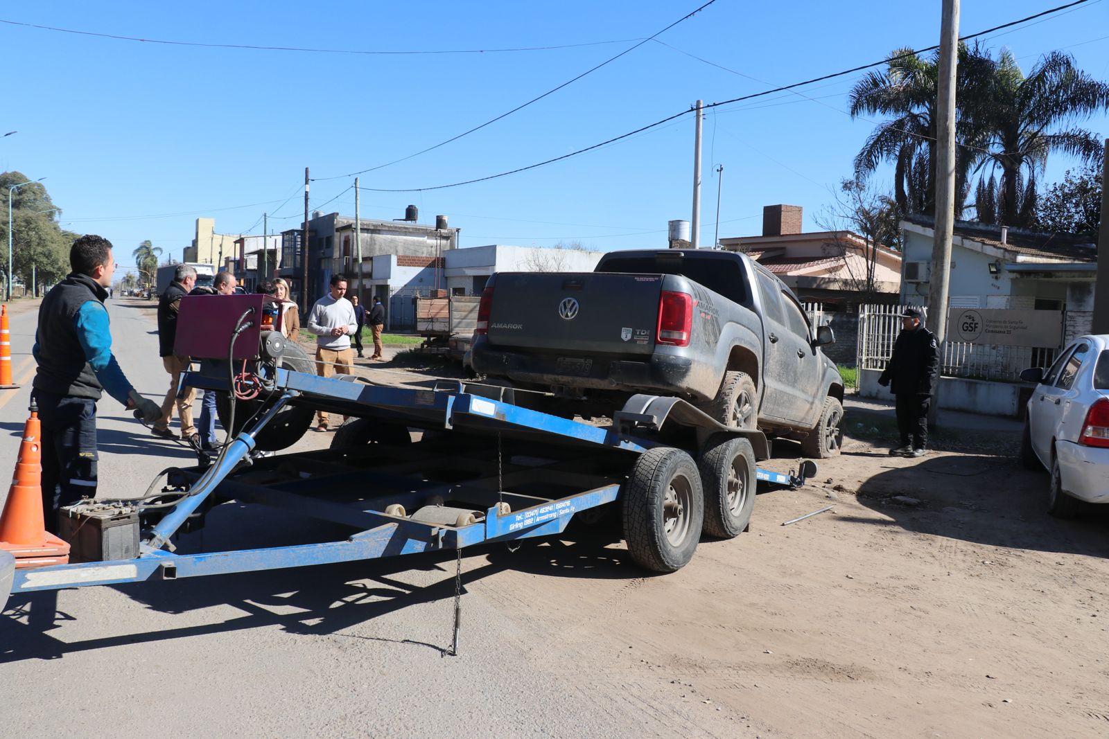 Comenzaron a remover vehículos en desuso en las comisarías de Santo Tomé