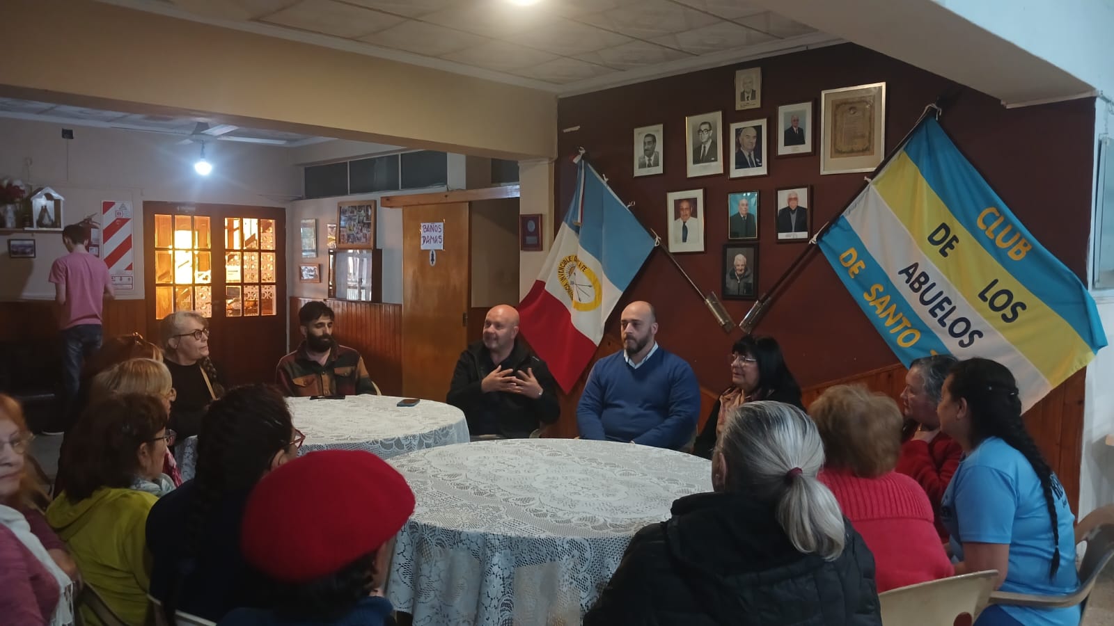 Mario Montenegro y Sergio Basile visitaron el Club de los Abuelos